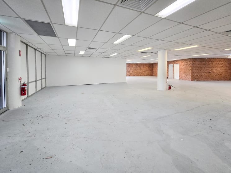 Click to view all images Suite 2B & 2C/172-176 The Entrance Road Erina NSW 2250 - Image 3