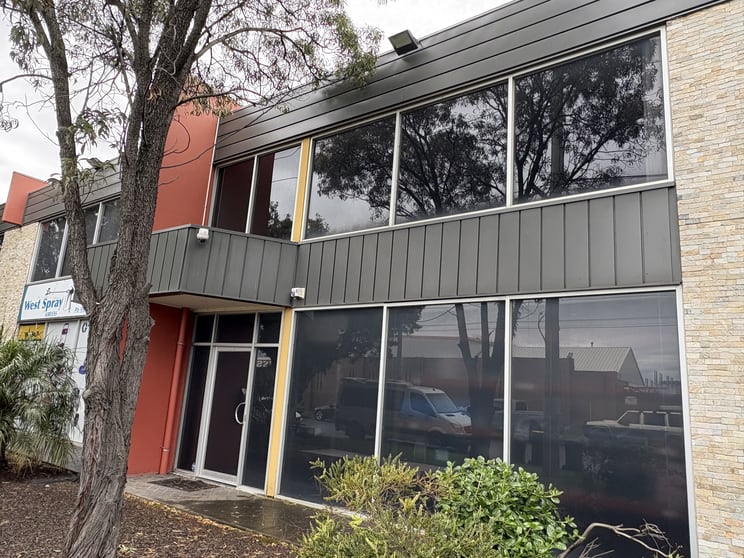 Unit 4/46-50 Buchanan Rd Brooklyn VIC 3012 - Image 1