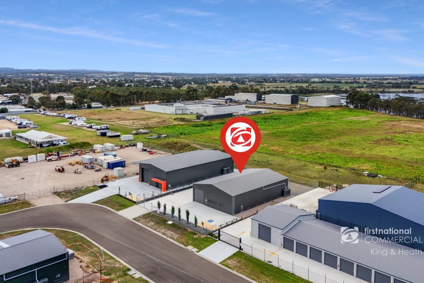 27 Jackson Crescent Bairnsdale VIC 3875 - Image 2