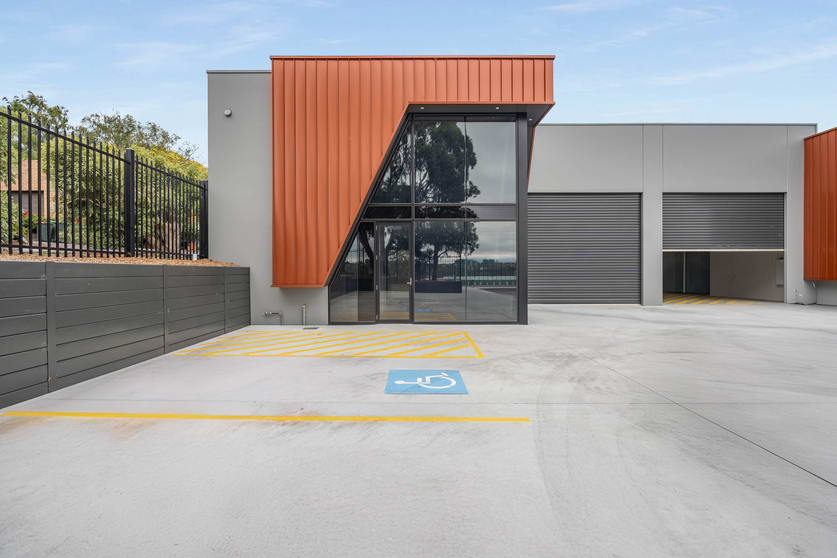 Click to view all images Factory 1/217 Albert Road Warragul VIC 3820 - Image 1