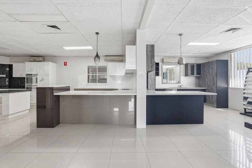 Click to view all images 13 Blaxland Road Campbelltown NSW 2560 - Image 2