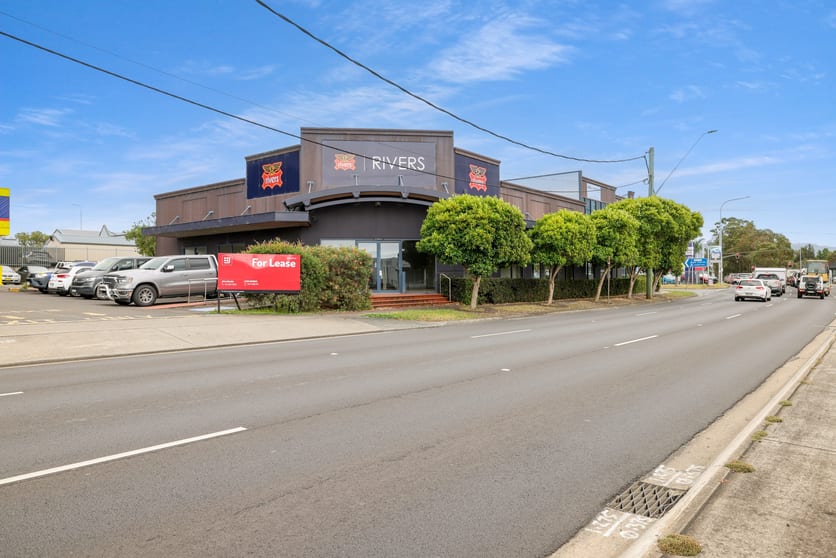7 Princes Highway Nowra NSW 2541 - Image 1