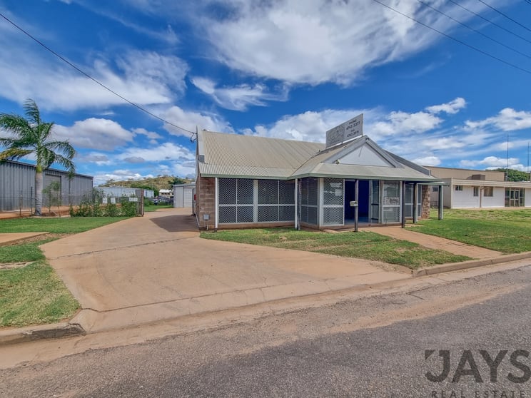 21 Commercial Road Mount Isa QLD 4825 - Image 2