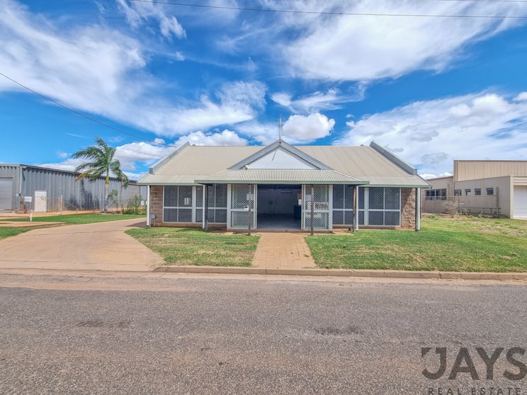 21 Commercial Road Mount Isa QLD 4825 - Image 1