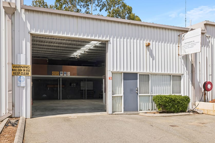 Click to view all images 3/96 Briggs Street Welshpool WA 6106 - Image 2