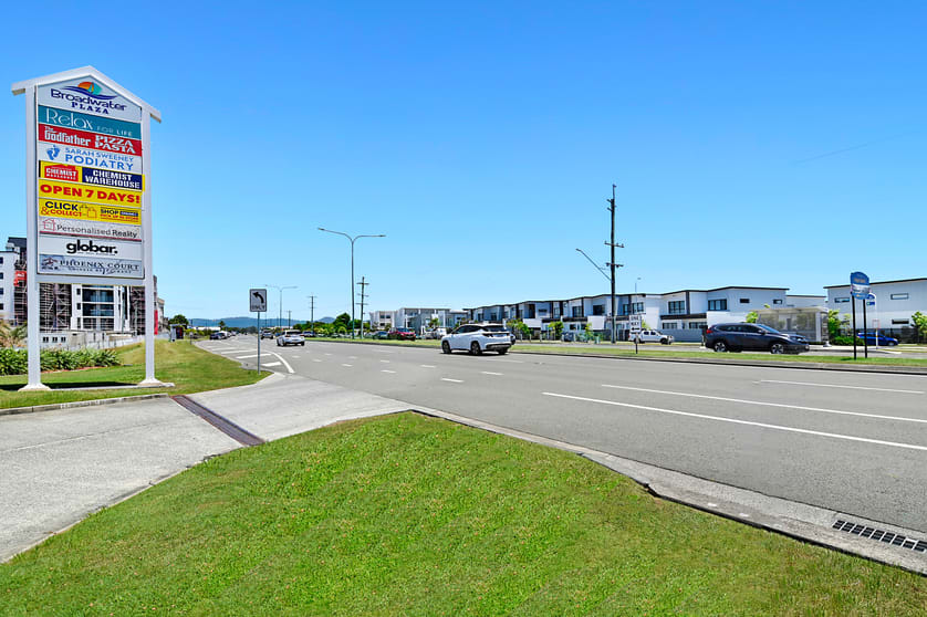 4/18 Broadwater Ave Hope Island QLD 4212 - Image 1
