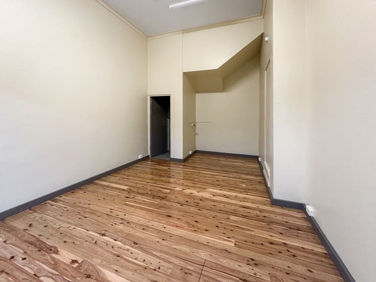 Click to view all images 71 Waratah Street Katoomba NSW 2780 - Image 3