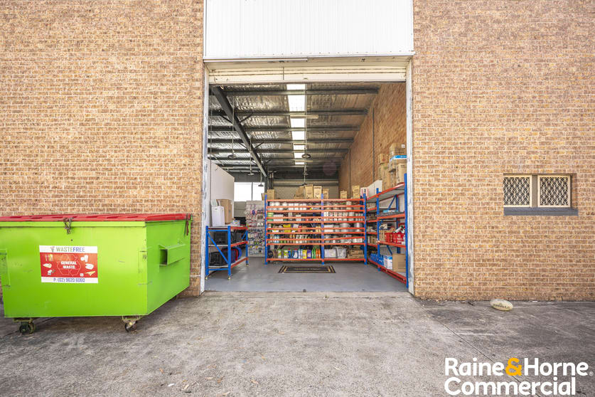 Click to view all images Unit 11/5 Hollylea Road Leumeah NSW 2560 - Image 3