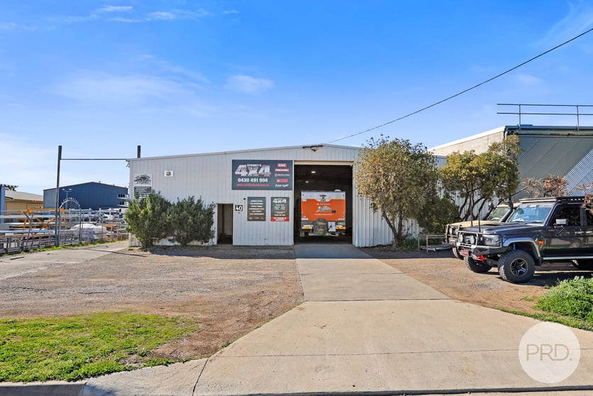 Click to view all images 40 Cook Street Taminda NSW 2340 - Image 2