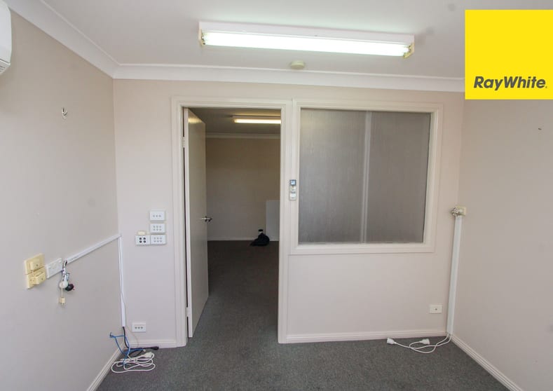 Suite 4 / 18 Sweaney Street Inverell NSW 2360 - Image 3