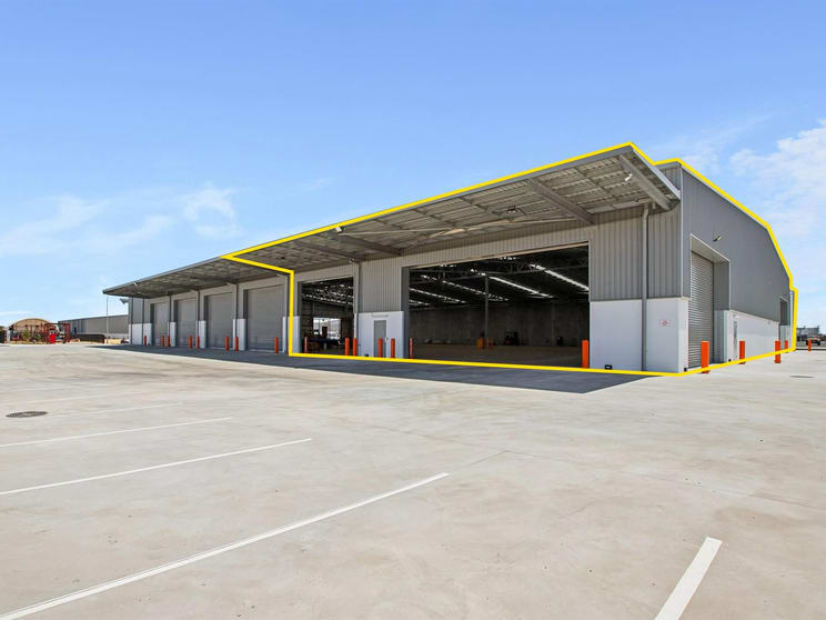 10 Mervyn St Stake Hill WA 6181 - Image 2