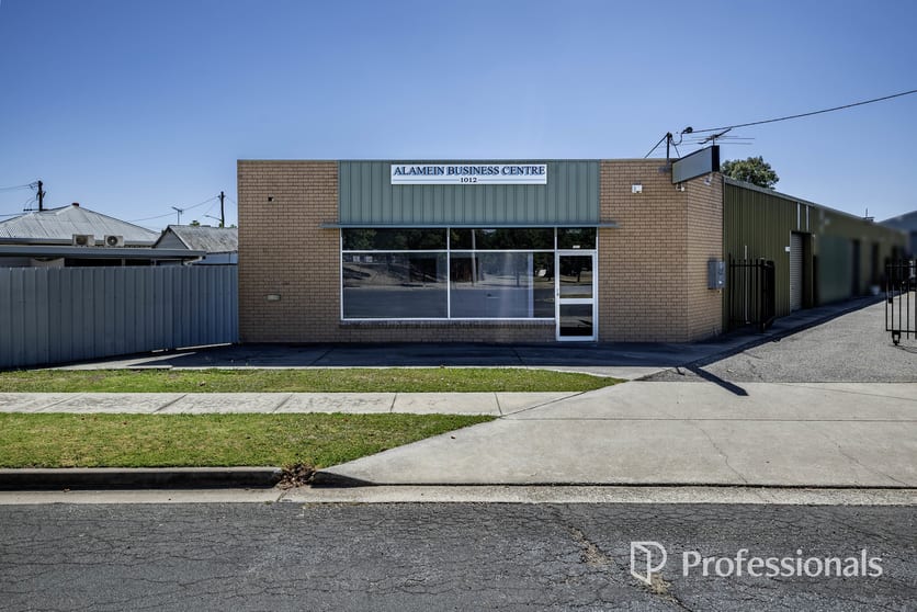 Click to view all images 1 Alemein Court North Albury NSW 2640 - Image 1
