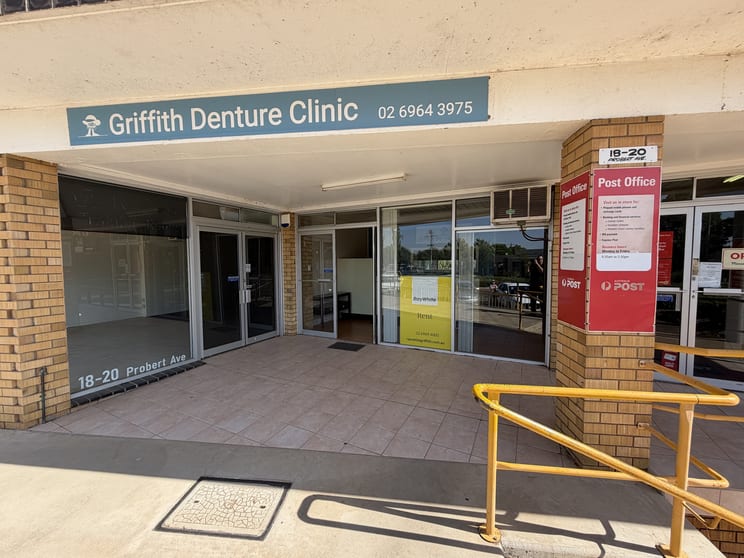 2/18-20 Probert Avenue Griffith NSW 2680 - Image 1