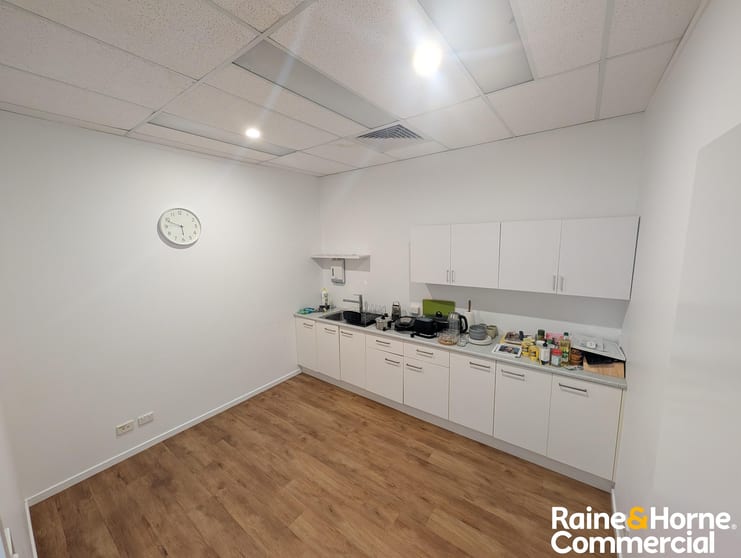 Click to view all images 2b/41 Graham Road Carseldine QLD 4034 - Image 3