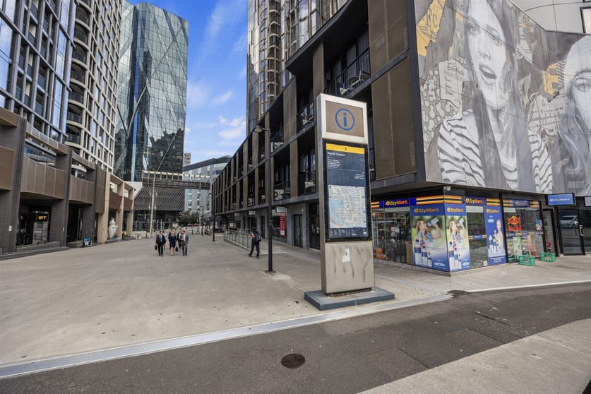Click to view all images Shop 4/677 La Trobe Street Docklands VIC 3008 - Image 3