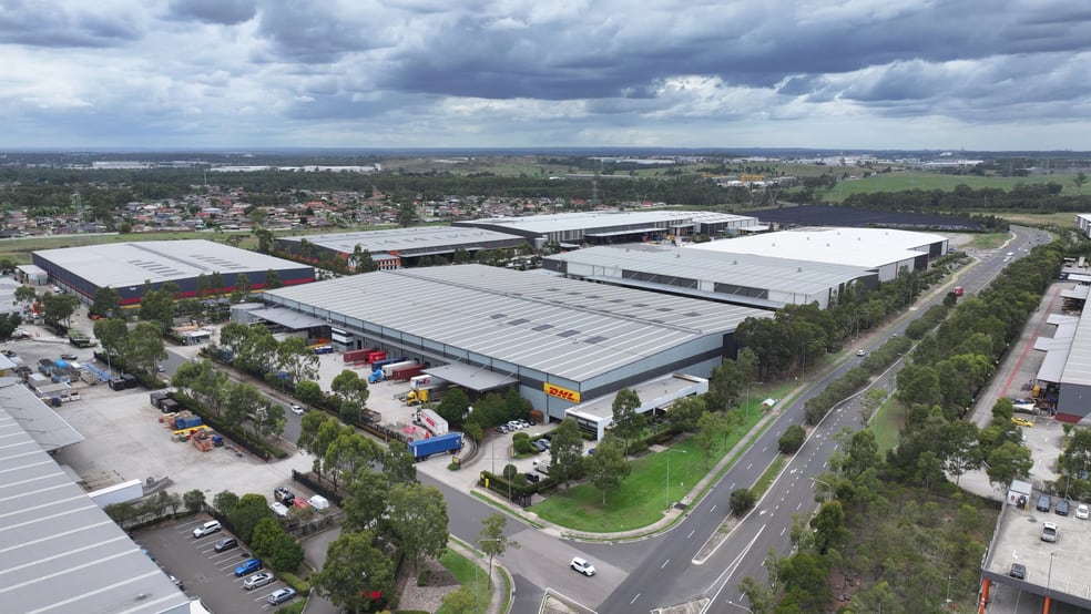 Click to view all images 2 Grady Crescent Erskine Park NSW 2759 - Image 3