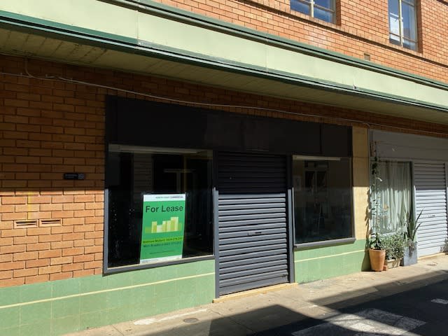 Click to view all images Shop 4/71 Molesworth Street (8 Club Lane) Lismore NSW 2480 - Image 2