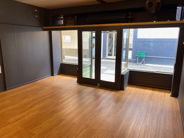 Click to view all images Shop 4/71 Molesworth Street (8 Club Lane) Lismore NSW 2480 - Image 3