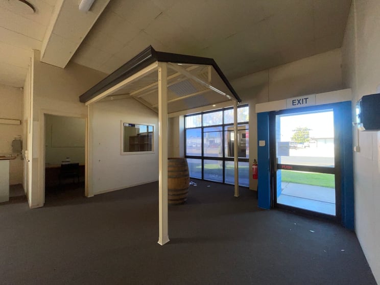 Click to view all images 14 Tenth Street Mildura VIC 3500 - Image 3