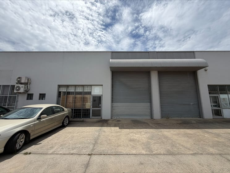 Click to view all images 11/34 Stephen Road Dandenong South VIC 3175 - Image 3