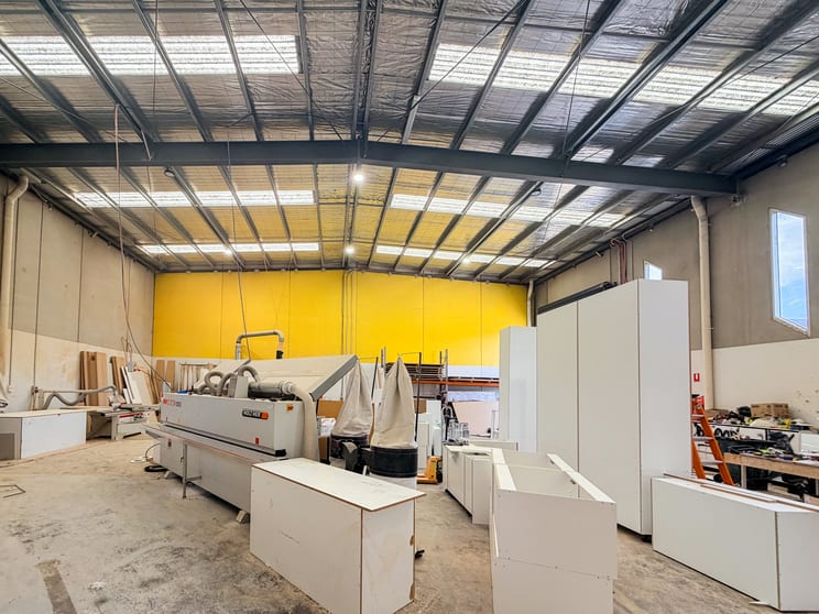 Click to view all images 1/18 Bormar Drive Pakenham VIC 3810 - Image 3