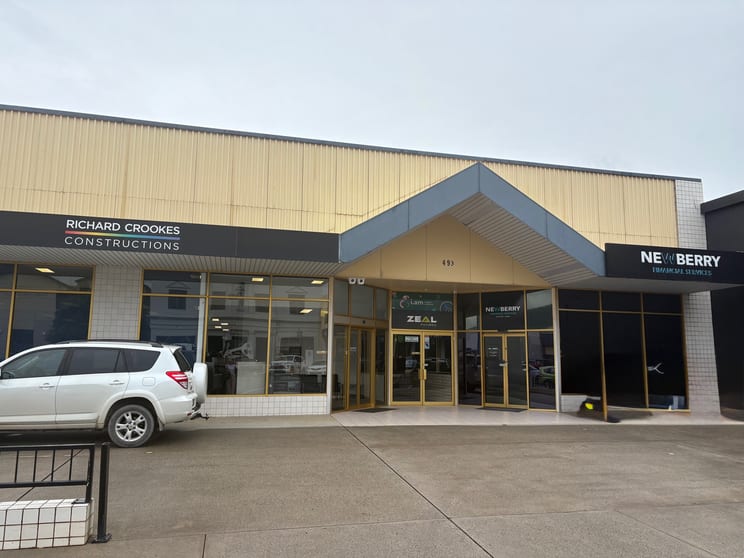 Click to view all images Suite 6/493 Peel Street Tamworth NSW 2340 - Image 3