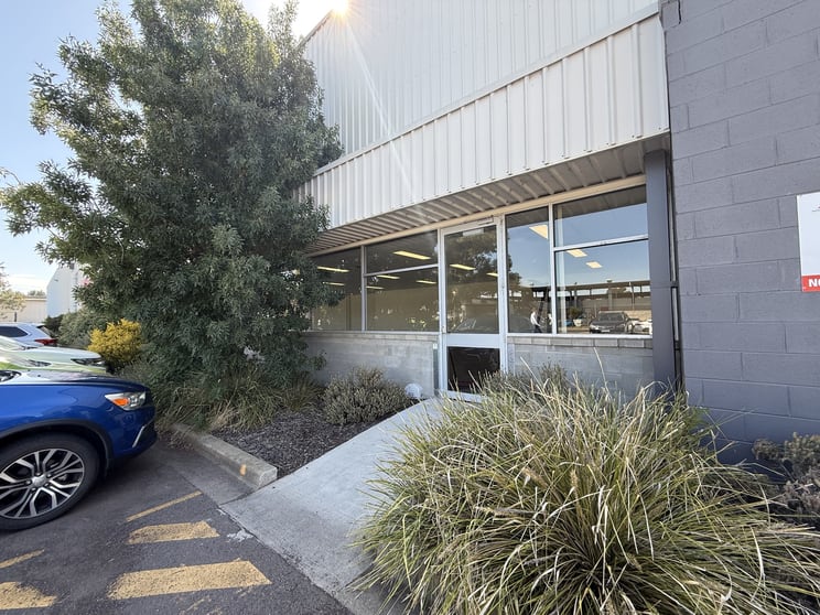 Unit 1/18 Nyrang Street Fyshwick ACT 2609 - Image 1