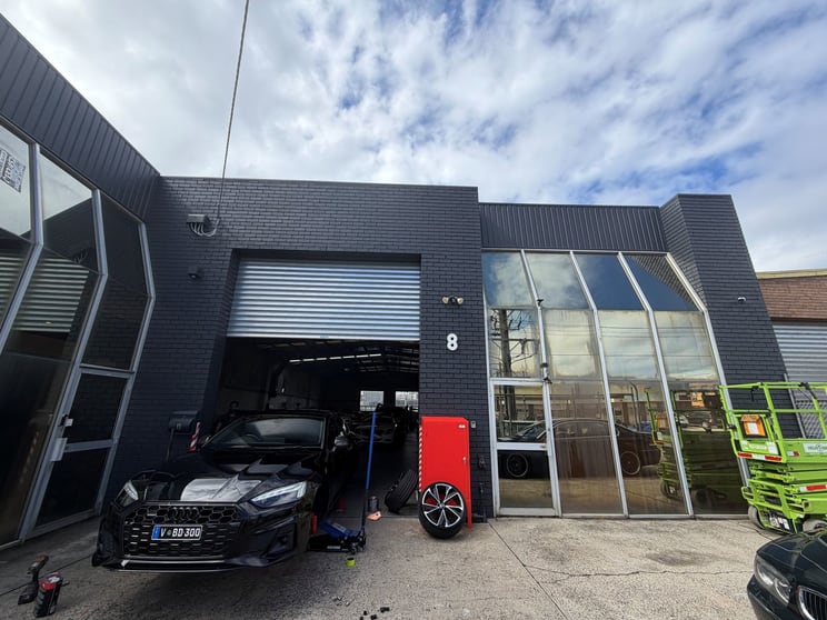 8 Nellbern Road Moorabbin VIC 3189 - Image 2