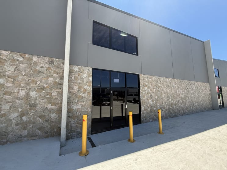 Click to view all images Unit 6/22 Couranga Crescent Hume ACT 2620 - Image 3