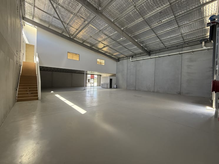 Click to view all images Unit 6/22 Couranga Crescent Hume ACT 2620 - Image 2