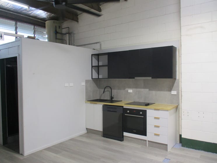 6 Federation Street Bungalow QLD 4870 - Image 2
