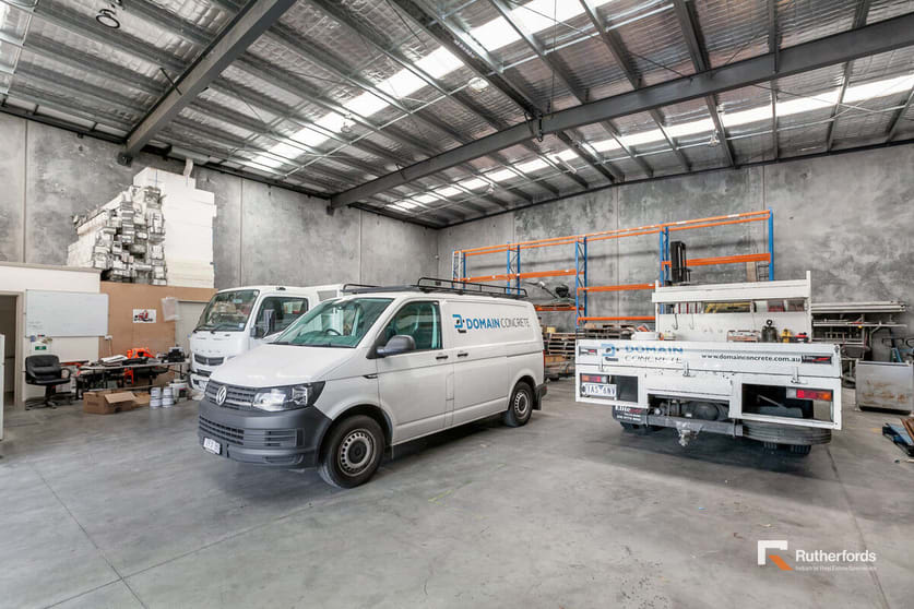 Click to view all images 9 Pelmet Crescent Thomastown VIC 3074 - Image 3