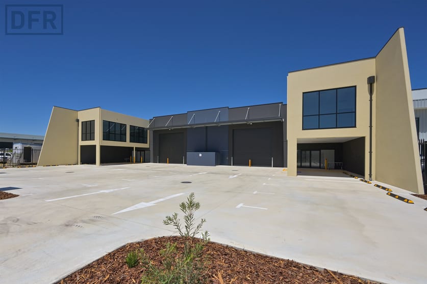 Click to view all images 11 Lodge Drive East Rockingham WA 6168 - Image 2