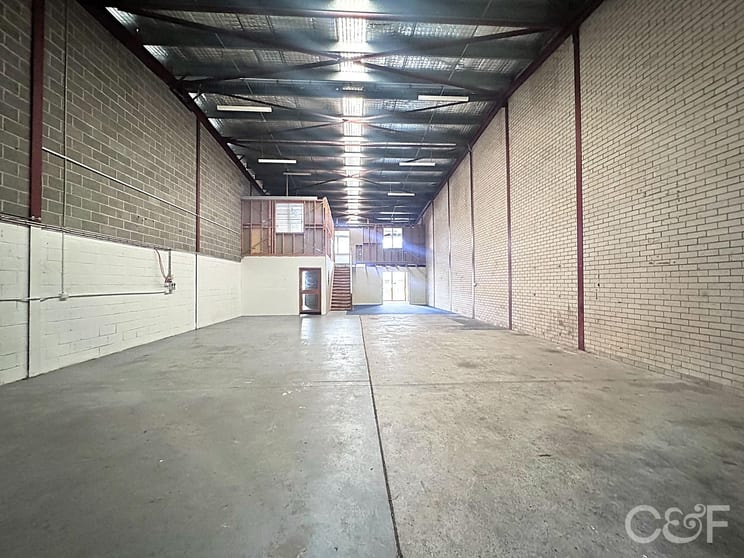 Click to view all images Unit 1/6 Bowen Crescent West Gosford NSW 2250 - Image 3