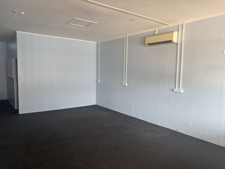 Click to view all images 12/119 Cunningham Street Dalby QLD 4405 - Image 2