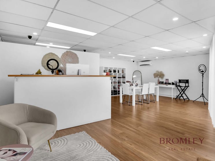 Click to view all images Shop 1/148 Cavendish Road Coorparoo QLD 4151 - Image 3