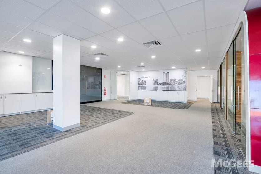 Click to view all images 2/111 Beach Road Christies Beach SA 5165 - Image 3