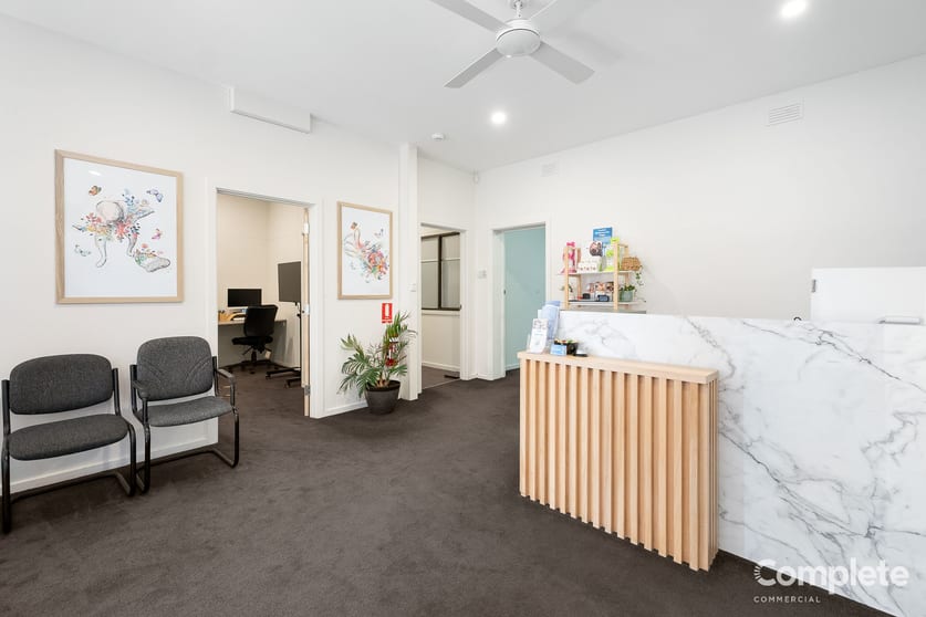 Click to view all images 50A STURT STREET Mount Gambier SA 5290 - Image 2