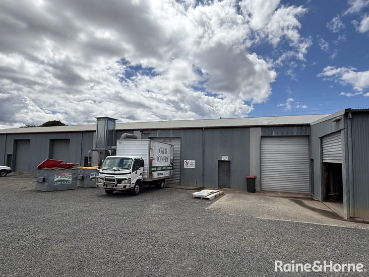 Click to view all images 3 & 3a/193 Margaret Street Orange NSW 2800 - Image 3