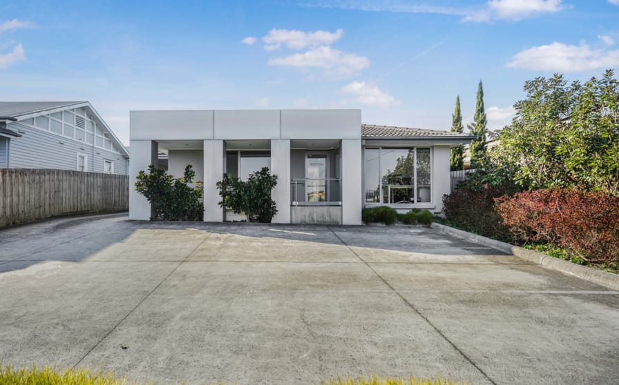 1/28 Gladstone Street Warragul VIC 3820 - Image 2
