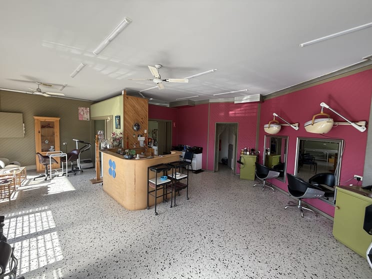Click to view all images 95 Hughes Parade Reservoir VIC 3073 - Image 3