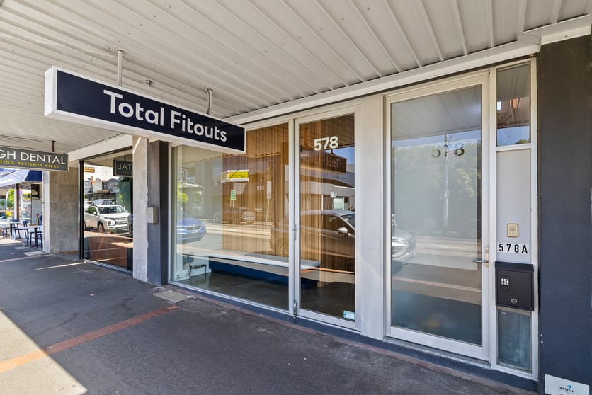 Click to view all images 578 Glen Huntly Road Elsternwick VIC 3185 - Image 2