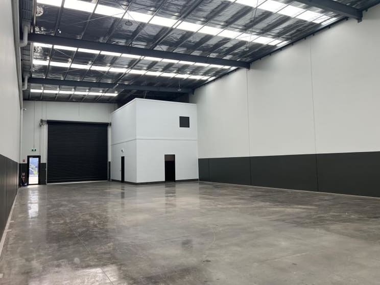 Click to view all images 79a Patch Circuit Laverton North VIC 3026 - Image 2