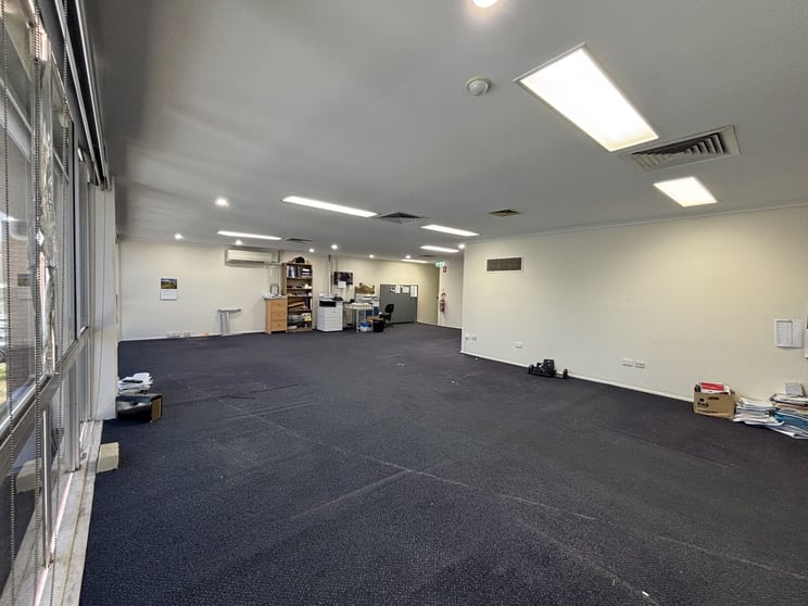 Click to view all images 2/32 Windorah Street Stafford QLD 4053 - Image 3