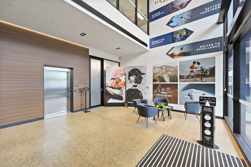 Click to view all images 9 Chifley Drive Moorabbin Airport VIC 3194 - Image 3