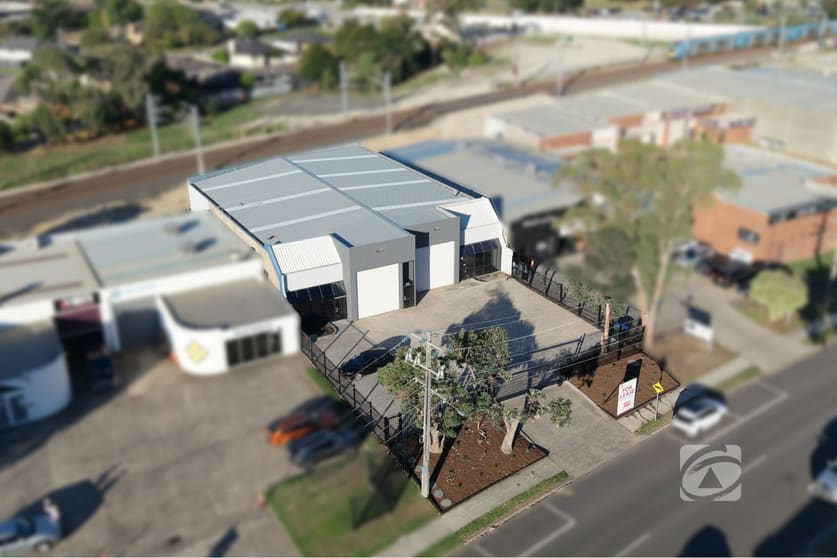Click to view all images 32 & 34 Enterprise Avenue Berwick VIC 3806 - Image 1