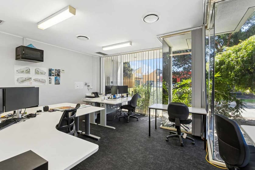 Click to view all images 6 Marchant Way Morley WA 6062 - Image 3