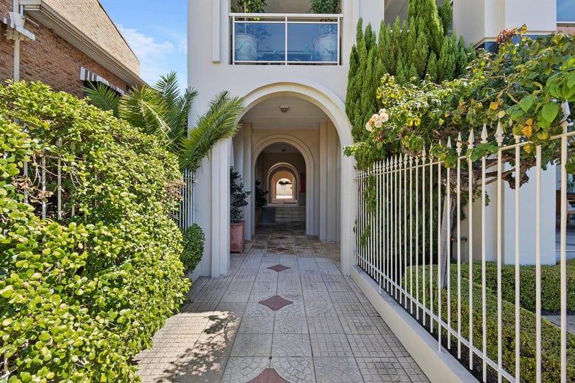 Click to view all images 5/73 South Perth Esplanade South Perth WA 6151 - Image 1