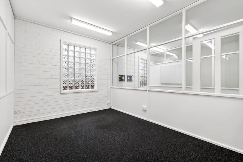 Click to view all images 24 Fenwick Street Geelong VIC 3220 - Image 3