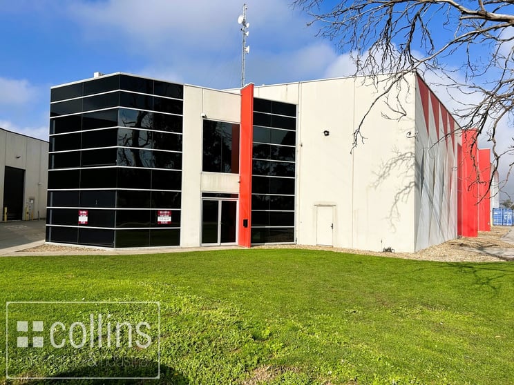 Click to view all images 14 Raylee Place Lynbrook VIC 3975 - Image 2